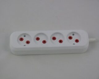 68б Колодка для удлинителя 4-х местн. с з/к /Россия