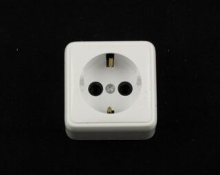 42 АБС Розетка о/у РА16-004 С З/К (Горс)