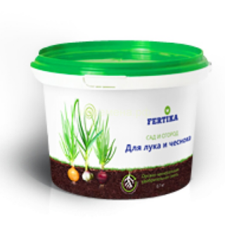 Удобрение Фертика ОМУ для лука и чеснока 0,9кг