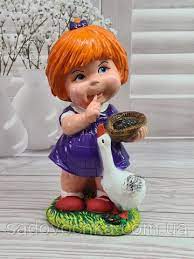 Фигура садовая ДЕВОЧКА С ГУСЕМ