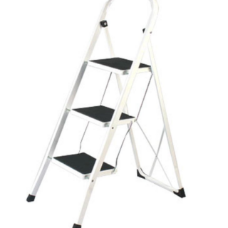 VETTA Стремянка для дома с антискольз. ступенями 3 ступ. высота 70см макс нагрузка 150кг. вес 5,75кг